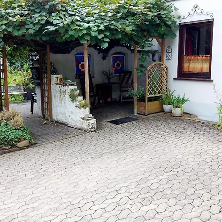 Apartment Gast - Winzerwohnung, Fuer Gruppen Bis 9 Gaeste Kamp-Bornhofen
