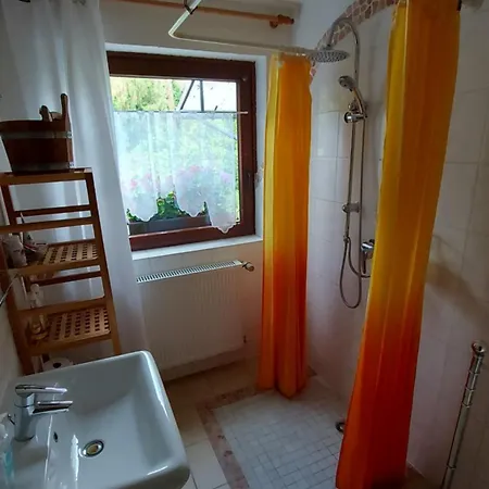 Gast - Winzerwohnung, Für Gruppen Bis 9 Gäste Apartamento