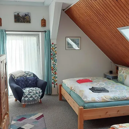 Gast - Winzerwohnung, Für Gruppen Bis 9 Gäste Apartamento *